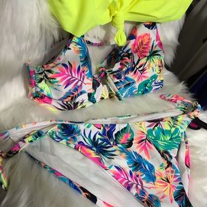 NEW 3 piece swim suit💦